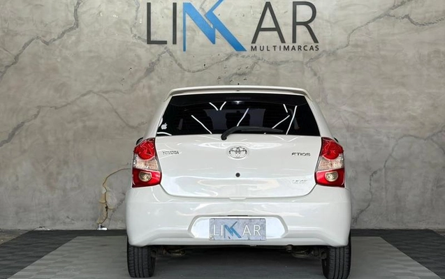 imagem-https://www.socarrao.com.br/sc-vehicle-images-prod/899271/1787342764228-7861098_2_B_761364e281.jpeg
