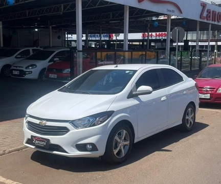 Chevrolet Prisma 2018 Branco — foto 1 de 3
