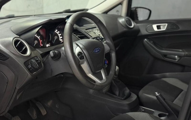 imagem-https://www.socarrao.com.br/sc-vehicle-images-prod/899563/1772646779953-7464609_14_B_7d299cc09b.jpeg