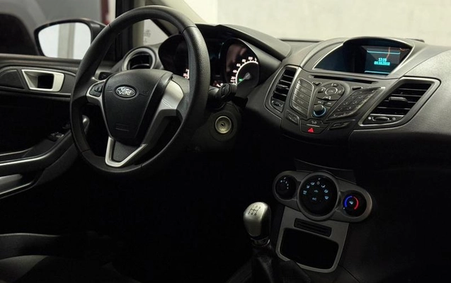 imagem-https://www.socarrao.com.br/sc-vehicle-images-prod/899563/1772646779954-7464609_4_B_df944f3970.jpeg