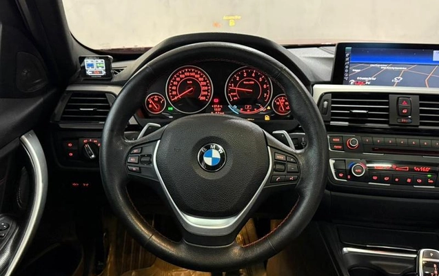 imagem-https://www.socarrao.com.br/sc-vehicle-images-prod/899570/1772646784849-7712461_15_B_a4b1f2b434.jpeg