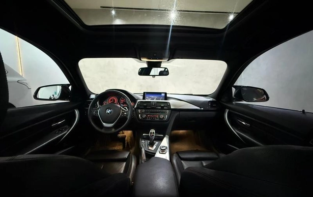 imagem-https://www.socarrao.com.br/sc-vehicle-images-prod/899570/1772646784851-7712461_12_B_6d722612d8.jpeg
