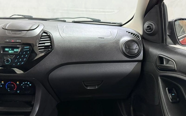 imagem-https://www.socarrao.com.br/sc-vehicle-images-prod/899572/1773510773874-7772404_6_B_37276d44f2.jpeg