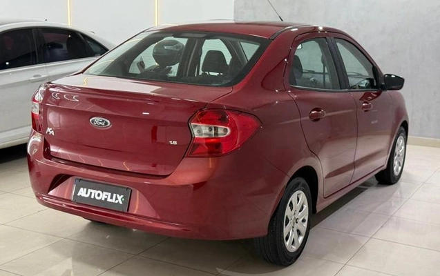 imagem-https://www.socarrao.com.br/sc-vehicle-images-prod/899572/1773510773882-7772404_13_B_581a2cf80b.jpeg
