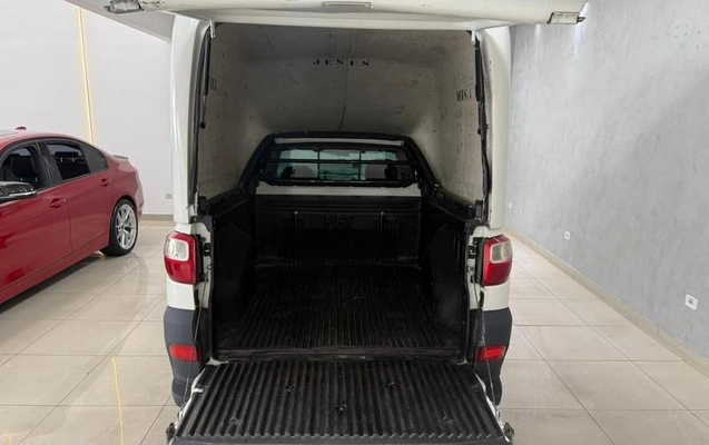 imagem-https://www.socarrao.com.br/sc-vehicle-images-prod/899573/1772646786892-7810231_12_B_c940d8e774.jpeg