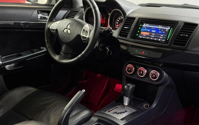imagem-https://www.socarrao.com.br/sc-vehicle-images-prod/899575/1772744611226-7830683_6_B_f736f59be2.jpeg