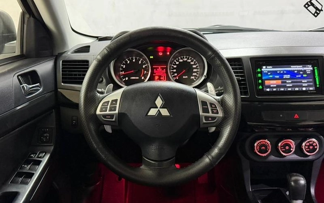 imagem-https://www.socarrao.com.br/sc-vehicle-images-prod/899575/1772744611228-7830683_7_B_83490de46a.jpeg