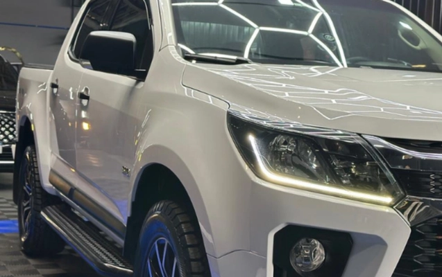 imagem-https://www.socarrao.com.br/sc-vehicle-images-prod/899947/1772651844995-MDA2LmpwZw.jpg