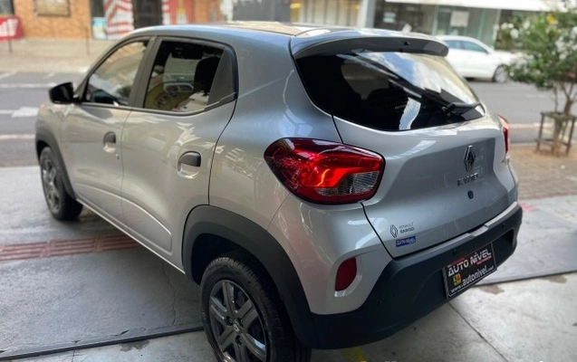 imagem-https://www.socarrao.com.br/sc-vehicle-images-prod/900121/1774210044649-640_480_renault-kwid-1-0-zen-25-25-55827d-13.jpg