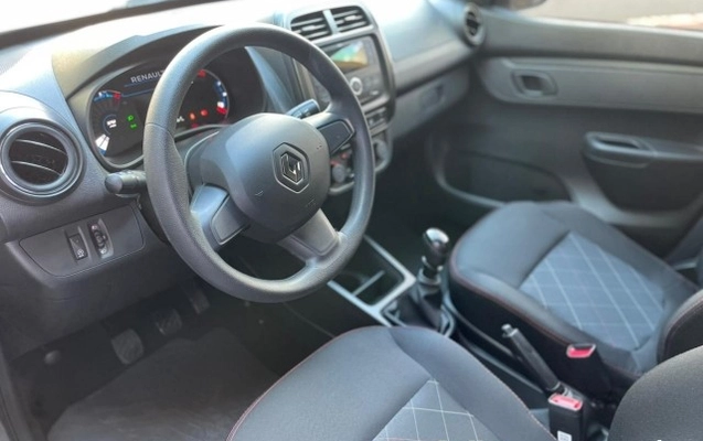 imagem-https://www.socarrao.com.br/sc-vehicle-images-prod/900121/1774210044651-640_480_renault-kwid-1-0-zen-25-25-55827d-7.jpg