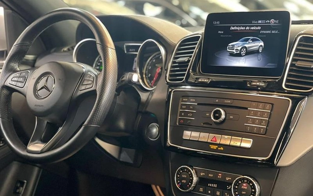 imagem-https://www.socarrao.com.br/sc-vehicle-images-prod/900253/1785768940923-7862858_27_B_79a6492fad.jpeg
