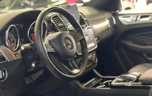 imagem-https://www.socarrao.com.br/sc-vehicle-images-prod/900253/1785768940926-7862858_21_B_c6d17a2dee.jpeg