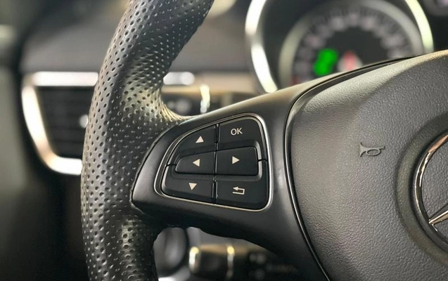 imagem-https://www.socarrao.com.br/sc-vehicle-images-prod/900253/1785768940928-7862858_17_B_f7ffcff4f6.jpeg