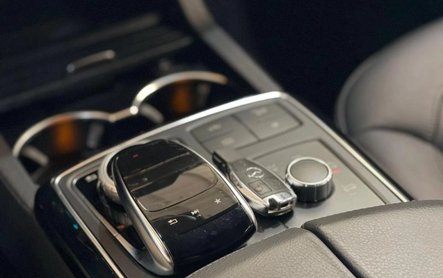 imagem-https://www.socarrao.com.br/sc-vehicle-images-prod/900253/1785768940931-7862858_13_B_2cf44af0f9.jpeg