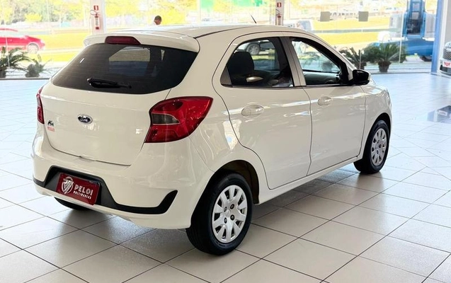 imagem-https://www.socarrao.com.br/sc-vehicle-images-prod/900318/1785768868737-7847831_6_B_a9f2752c26.jpeg