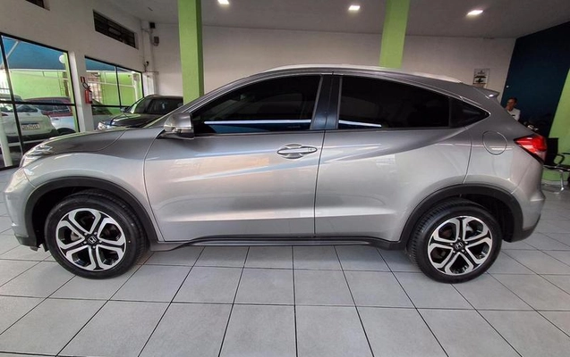 imagem-https://www.socarrao.com.br/sc-vehicle-images-prod/900358/1778094046342-7864293_8_B_48b0f233ab.jpeg
