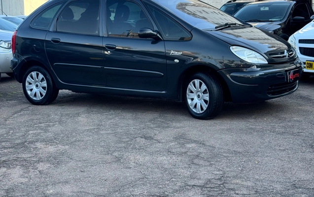 imagem-https://www.socarrao.com.br/sc-vehicle-images-prod/900653/1772675546438-SU1HXzUyOTUuanBlZw.jpeg