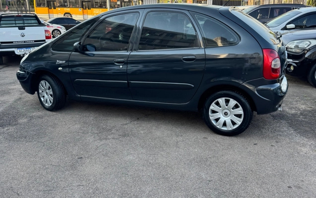 imagem-https://www.socarrao.com.br/sc-vehicle-images-prod/900653/1772675547103-SU1HXzUyOTkuanBlZw.jpeg