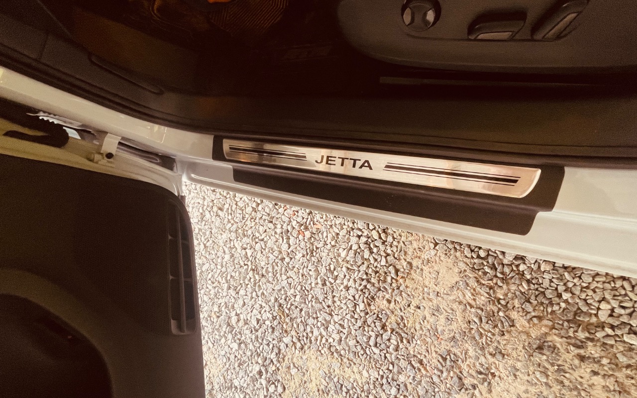 imagem-https://www.socarrao.com.br/sc-vehicle-images-prod/900835/1772709199331-SU1HXzEzMzguanBlZw.jpeg