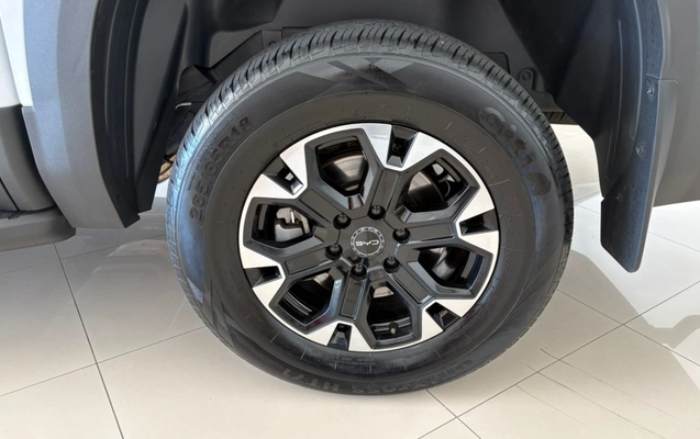 imagem-https://www.socarrao.com.br/sc-vehicle-images-prod/901872/1772723018126-t4KyeQIOyeeNiX0GzyjX6k3mD8xo5vfC.jpg