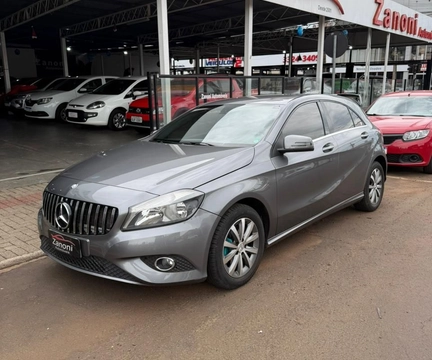 Mercedes-Benz A-200 2014 Cinza — foto 1 de 3