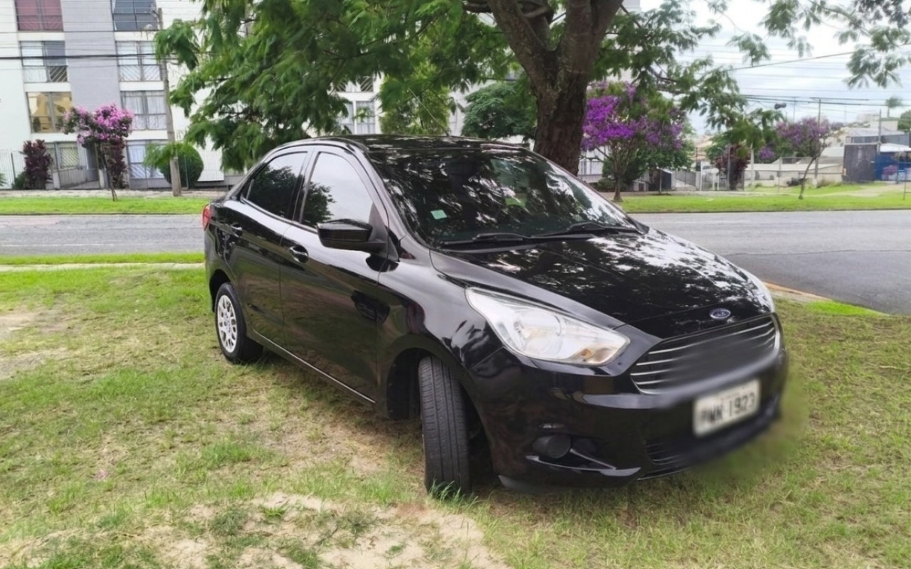 Ford Ka 2015 Preto — foto 1 de 3