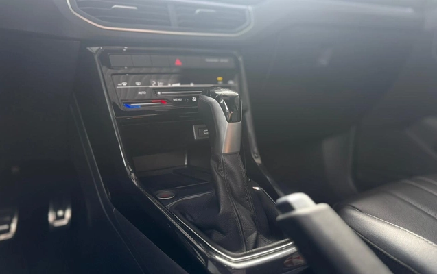 imagem-https://www.socarrao.com.br/sc-vehicle-images-prod/902701/1772737045474-Y2VhNDlkYmMtNDc2NS00NjAxLWExNjctYmI4N2FjNDM4ZmE0LmpwZw.jpg
