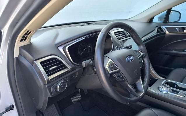 imagem-https://www.socarrao.com.br/sc-vehicle-images-prod/902992/1789153764226-7343186_27_B_928f3f600b.jpeg
