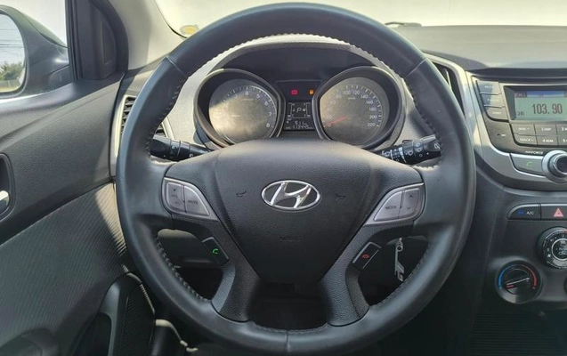 imagem-https://www.socarrao.com.br/sc-vehicle-images-prod/903043/1785163267931-7727257_22_B_3f33a5c094.jpeg