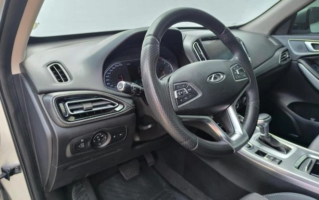 imagem-https://www.socarrao.com.br/sc-vehicle-images-prod/903048/1786629727759-7746647_10_B_8c4738d21d.jpeg