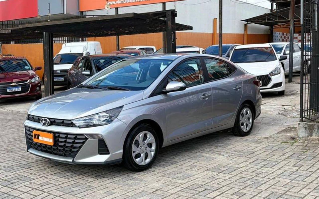 Hyundai HB20S 2025 Prata — foto 1 de 3