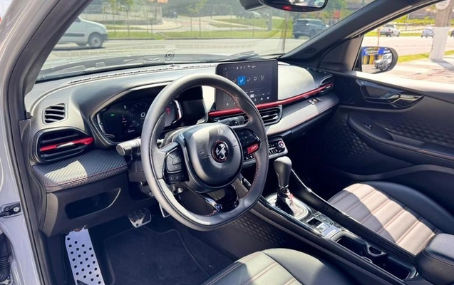 imagem-https://www.socarrao.com.br/sc-vehicle-images-prod/903368/1789388503074-7859053_0_B_70f1d9248f.jpeg