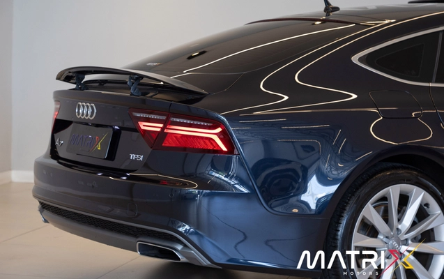imagem-https://www.socarrao.com.br/sc-vehicle-images-prod/903476/1788523743224-003_1996b2cbe295b41e96ab557df89a5dec.jpg