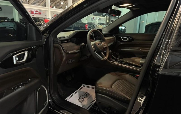 imagem-https://www.socarrao.com.br/sc-vehicle-images-prod/904228/1789065885082-7858153_12_B_6e342d49c7.jpeg
