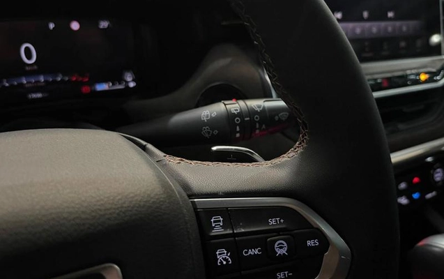 imagem-https://www.socarrao.com.br/sc-vehicle-images-prod/904228/1789065885088-7858153_5_B_e8f206be19.jpeg