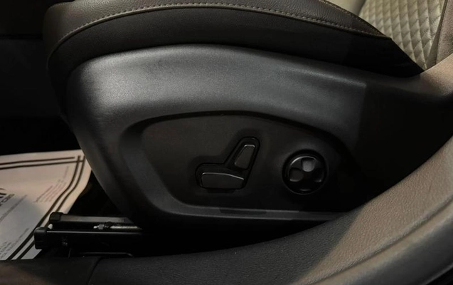 imagem-https://www.socarrao.com.br/sc-vehicle-images-prod/904228/1789065885096-7858153_13_B_a46e3f131d.jpeg