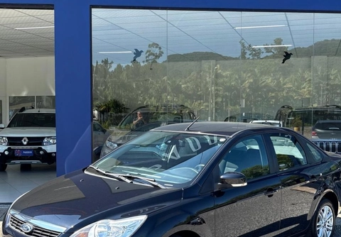Ford Focus 2013 Preto — foto 1 de 3