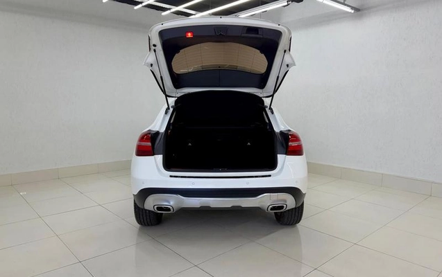 imagem-https://www.socarrao.com.br/sc-vehicle-images-prod/904671/1793223021588-7869656_10_B_fbd33cd274.jpeg