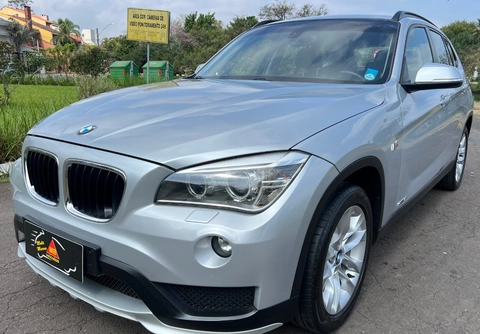 Bmw X1 2015 Prata — foto 1 de 3