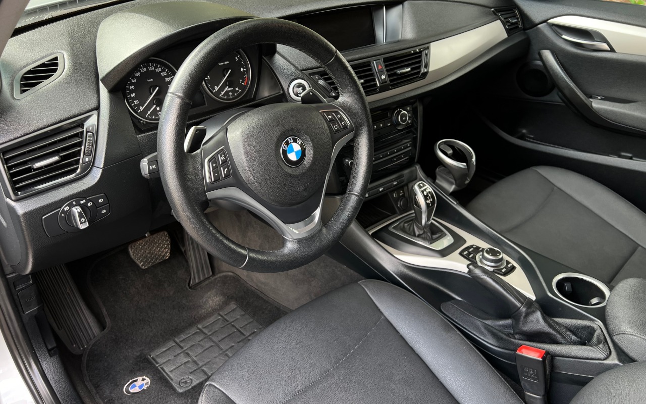 imagem-https://www.socarrao.com.br/sc-vehicle-images-prod/904934/1772809108979-SU1HXzg5MTIuanBn.jpg