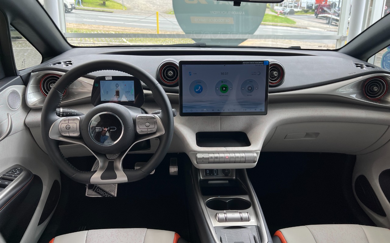 imagem-https://www.socarrao.com.br/sc-vehicle-images-prod/905233/1772817698730-SU1HXzYwNzEuanBn.jpg
