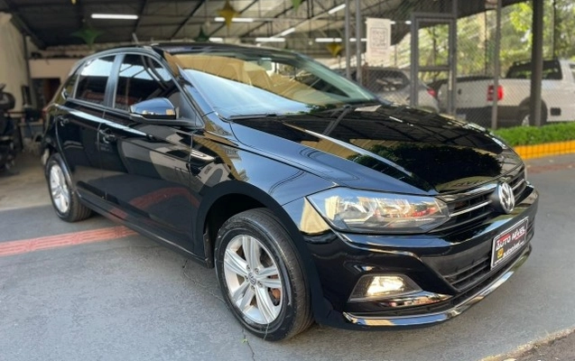 imagem-https://www.socarrao.com.br/sc-vehicle-images-prod/905310/1774210124618-640_480_volkswagen-polo-200-tsi-comfortline-aut-flex-19-20-21da06-18.jpg