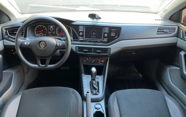 imagem-https://www.socarrao.com.br/sc-vehicle-images-prod/905310/1774210124624-640_480_volkswagen-polo-200-tsi-comfortline-aut-flex-19-20-21da06-14.jpg