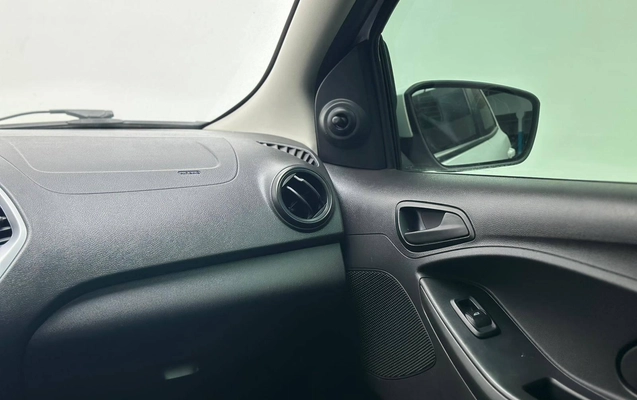 imagem-https://www.socarrao.com.br/sc-vehicle-images-prod/905559/1773751661357-8222e601a7cf436f925bc97a81e658ce_1773751620885.jpeg