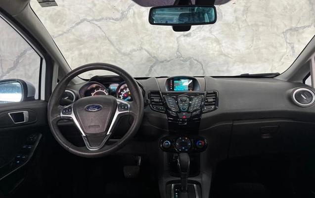 imagem-https://www.socarrao.com.br/sc-vehicle-images-prod/905629/1787344988625-6899809_11_B_fbcfe27217.jpeg