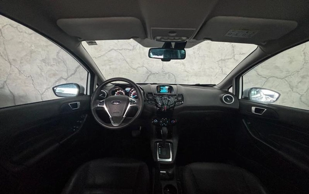 imagem-https://www.socarrao.com.br/sc-vehicle-images-prod/905629/1787344988626-6899809_12_B_35f0185087.jpeg