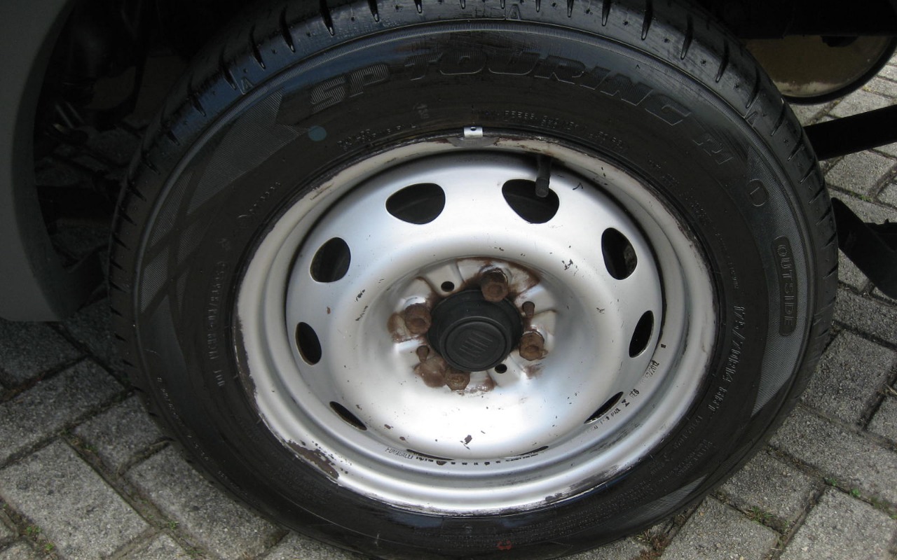 imagem-https://www.socarrao.com.br/sc-vehicle-images-prod/905649/1772825087503-SU1HXzE3NjMuSlBH.JPG