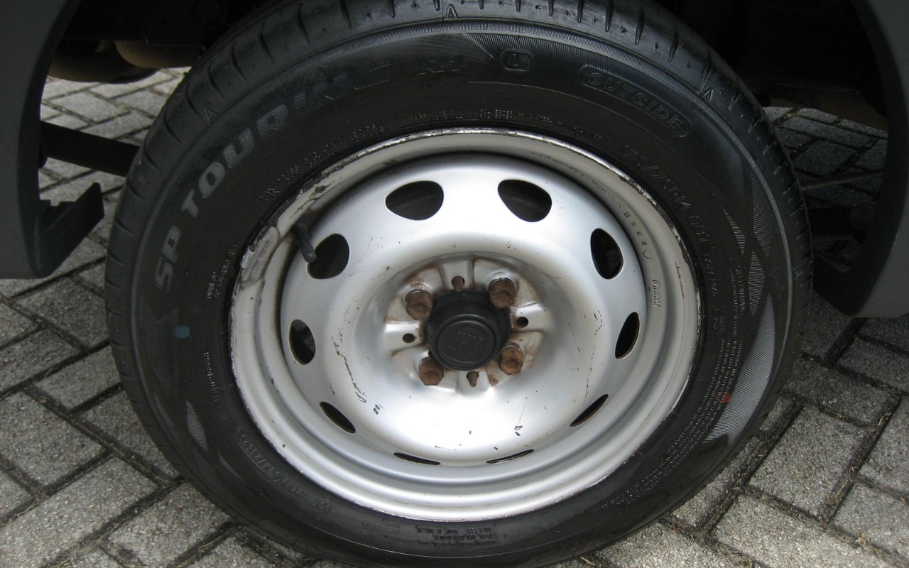 imagem-https://www.socarrao.com.br/sc-vehicle-images-prod/905649/1772825087633-SU1HXzE3NjIuSlBH.JPG