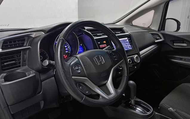 imagem-https://www.socarrao.com.br/sc-vehicle-images-prod/906317/1772833638637-aW1hZ2UwMDAxMC5qcGc.jpg