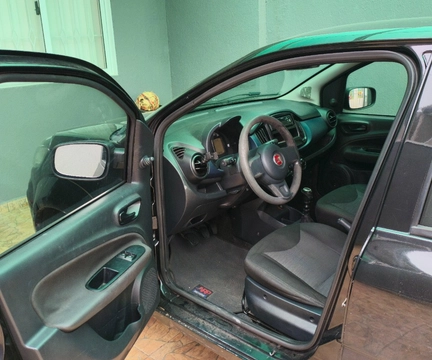 Fiat Uno DRIVE 1.0 Flex 6V 5p 2018 Preto — foto 1 de 3